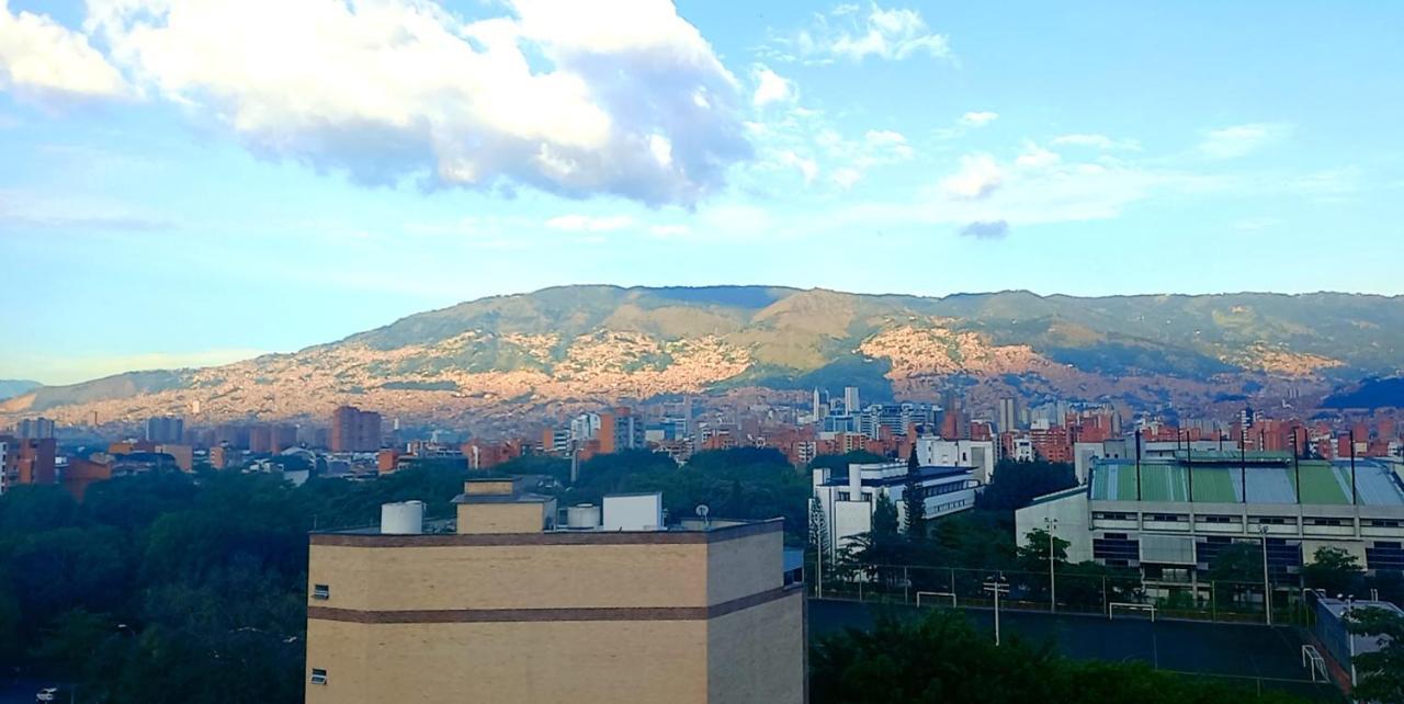 Loft En Laureles - Rest Local * Medellín